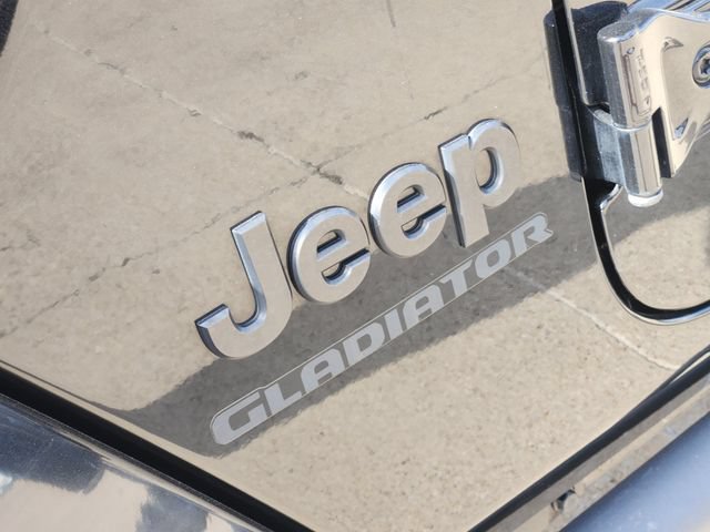 Used 2022 Jeep Gladiator Sport AWD/4WD image 9