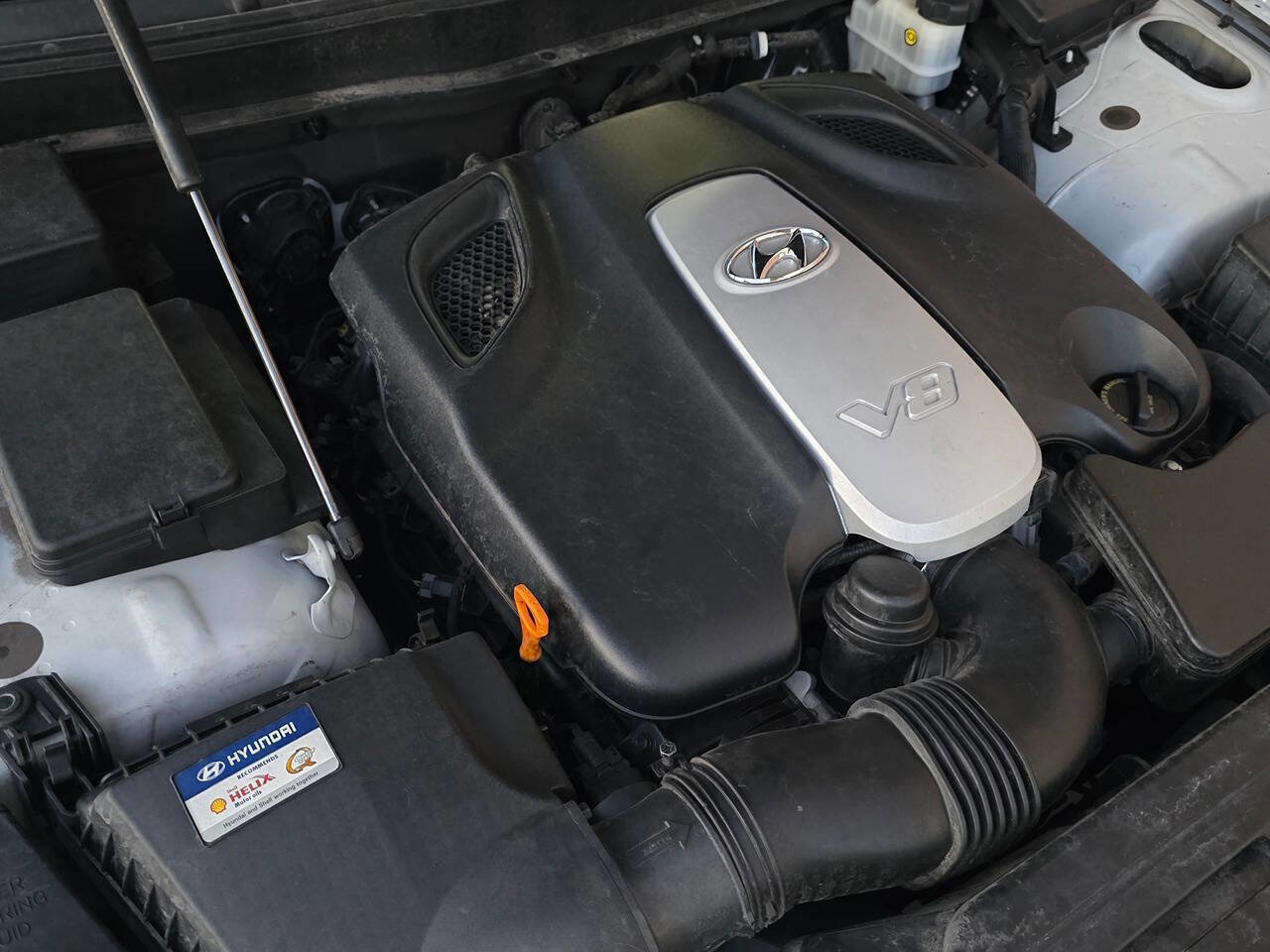 Used 2012 Hyundai Genesis 4.6 image 23