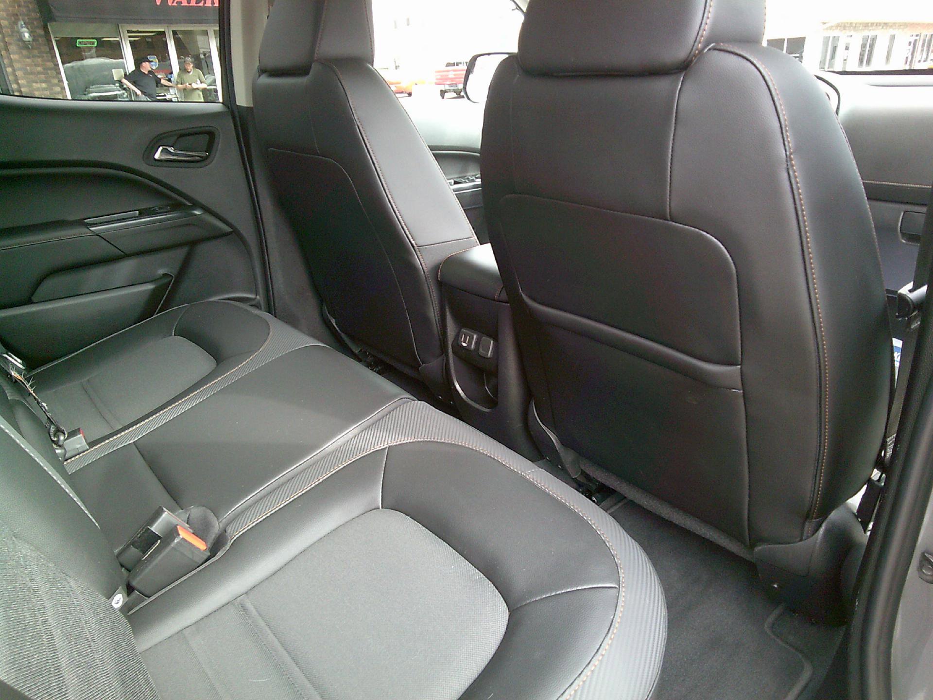 Used 2022 GMC Canyon AT4 w/ Trailering Package image 10