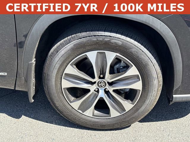 Used 2023 Toyota Highlander XLE AWD/4WD image 7