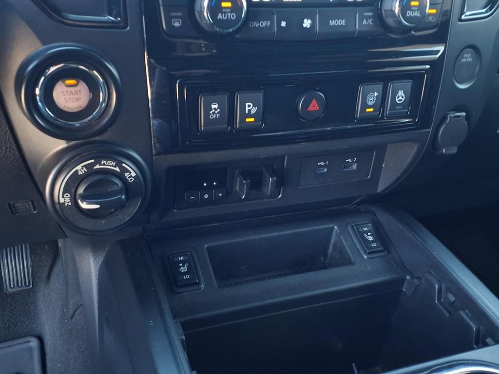 Used 2021 Nissan Titan PRO-4X w/ Pro-4x Convenience Package AWD/4WD image 7