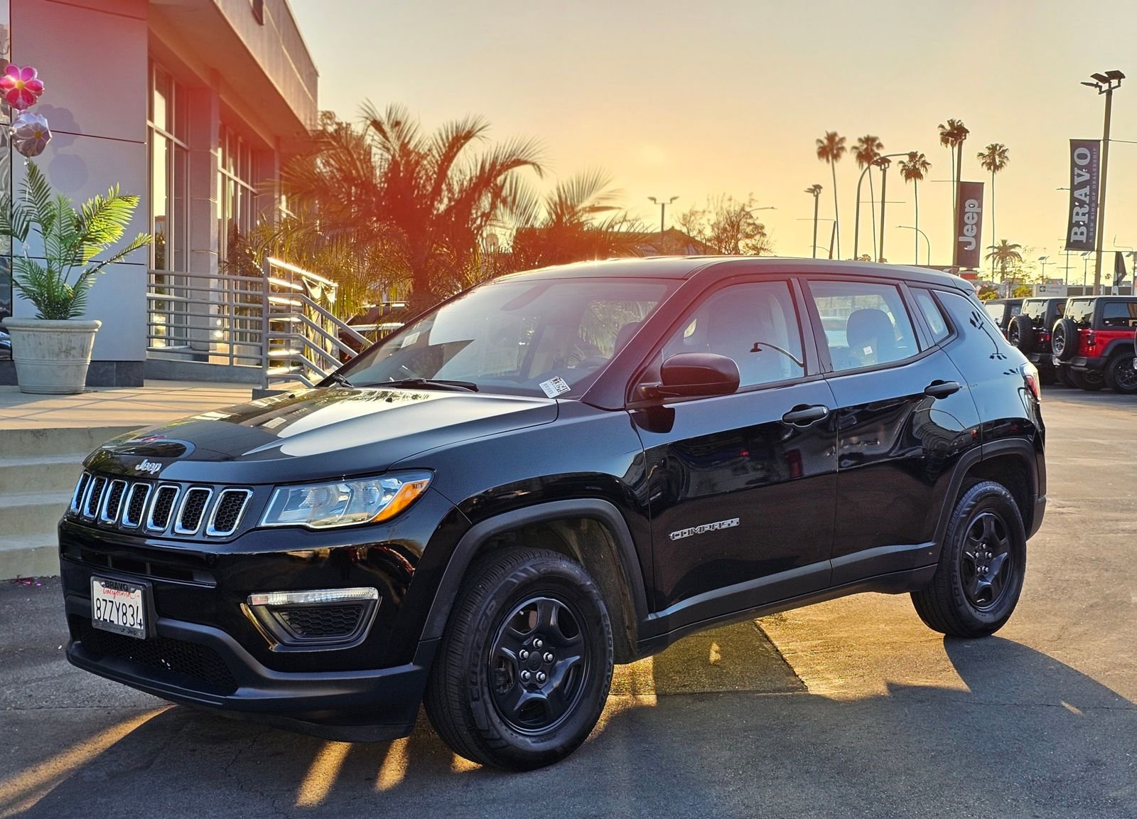 Used 2018 Jeep Compass Sport image 3