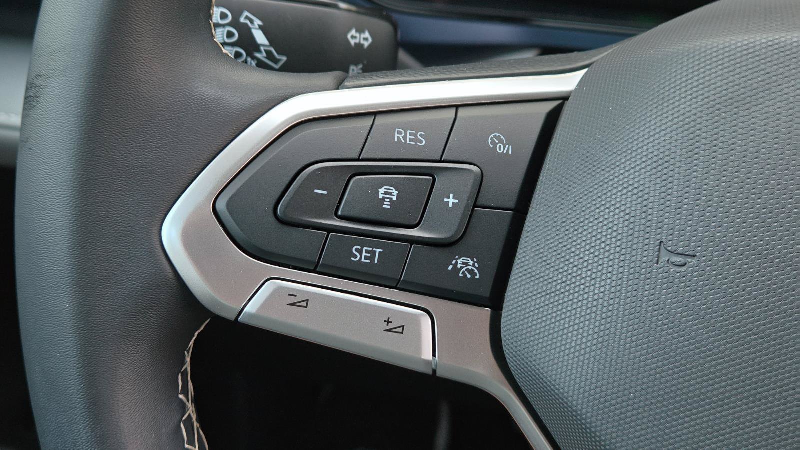 Certified 2024 Volkswagen Taos SE AWD/4WD image 25