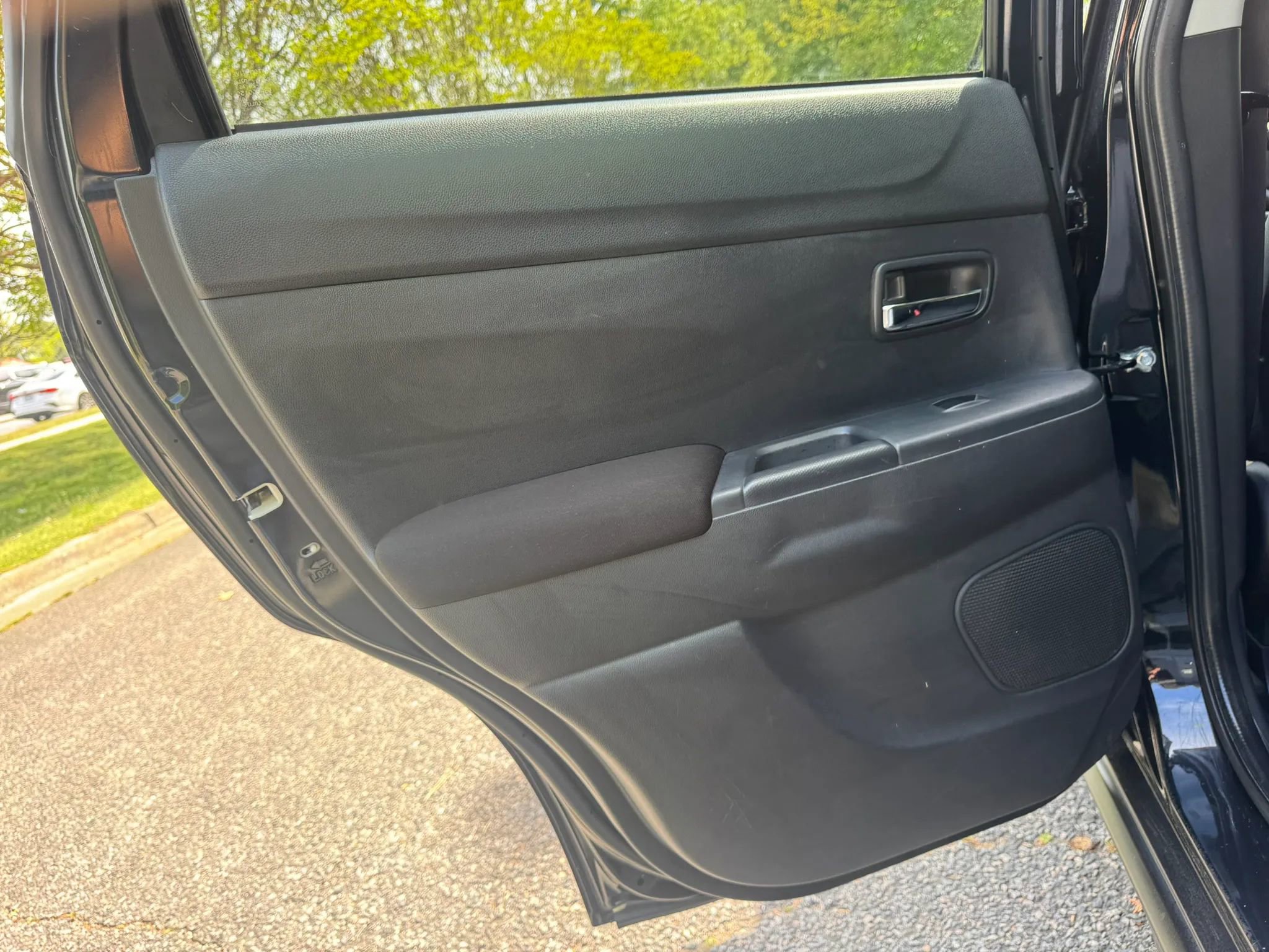 Used 2020 Mitsubishi Outlander Sport ES FWD image 10