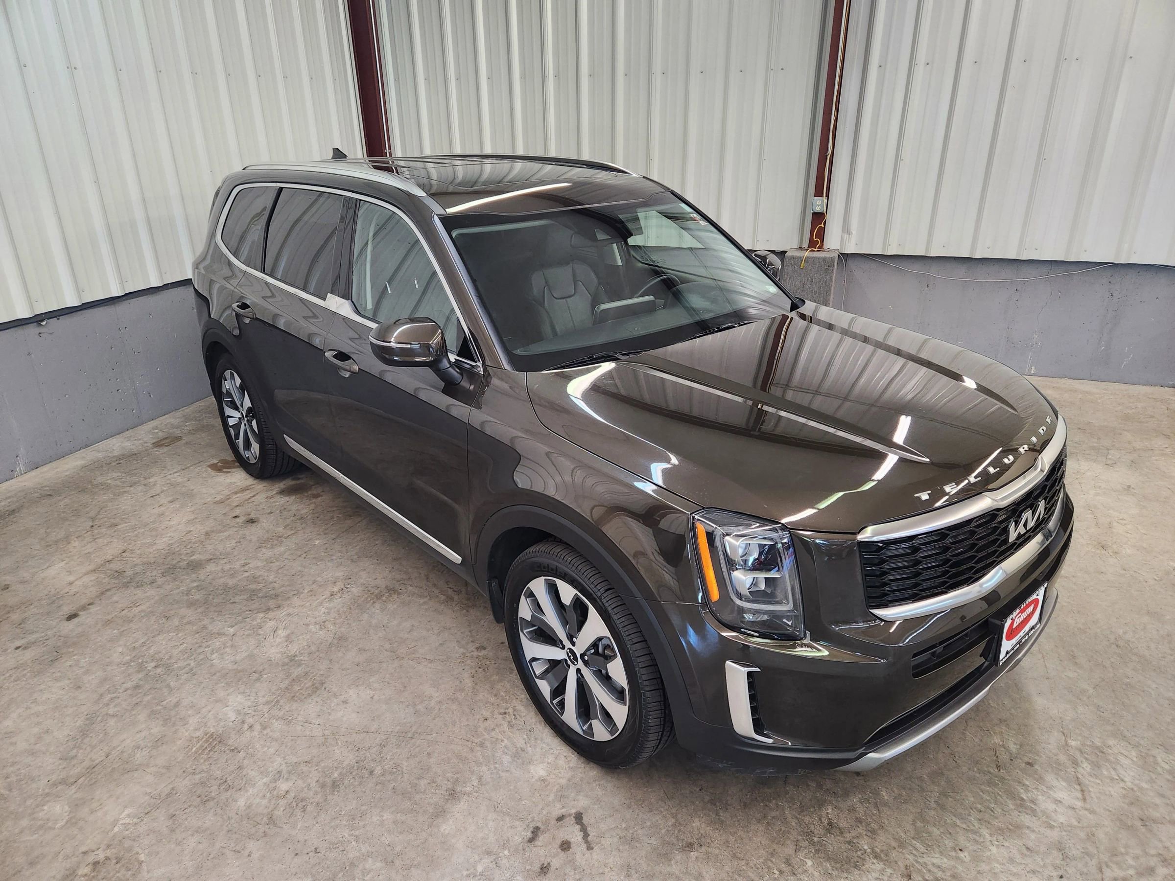 Used 2022 Kia Telluride EX w/ EX Premium Package image 10