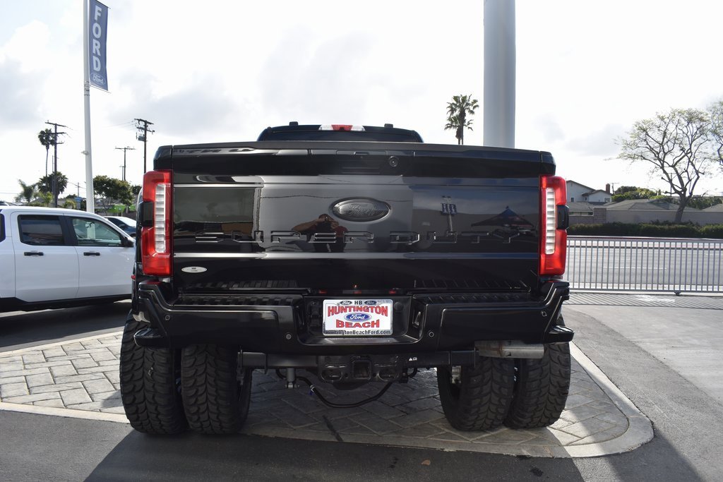 Used 2025 Ford F350 Lariat w/ FX4 Off-Road Package image 15