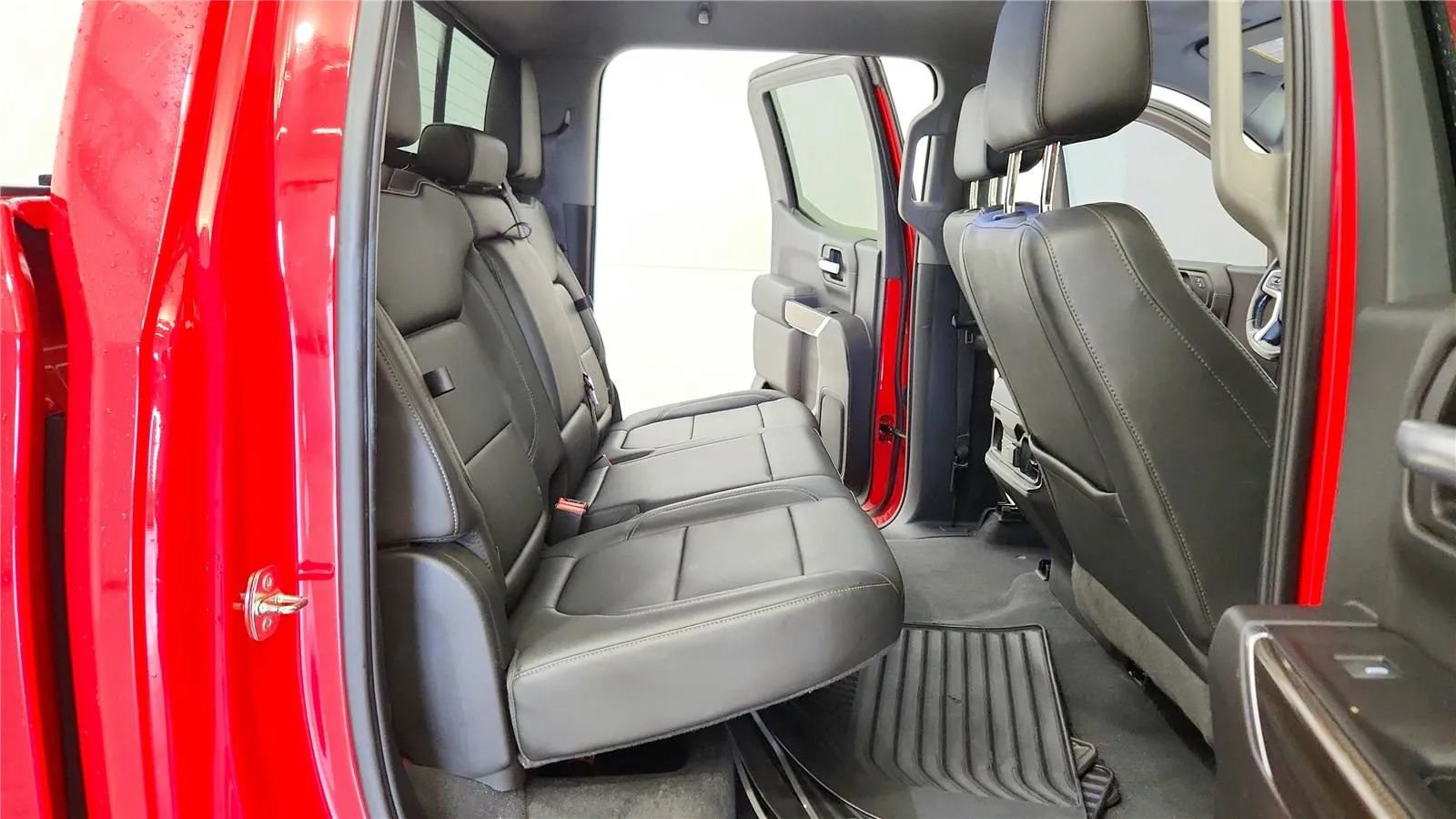 Used 2019 Chevrolet Silverado 1500 RST w/ All-Star Edition AWD/4WD image 37