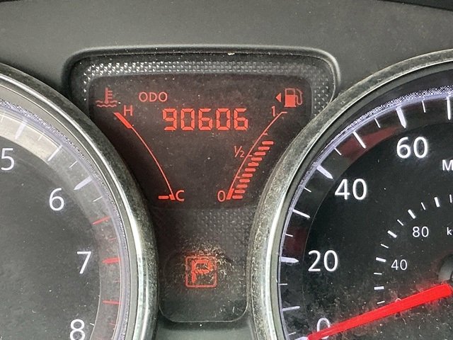 Used 2012 Nissan Versa SV image 29