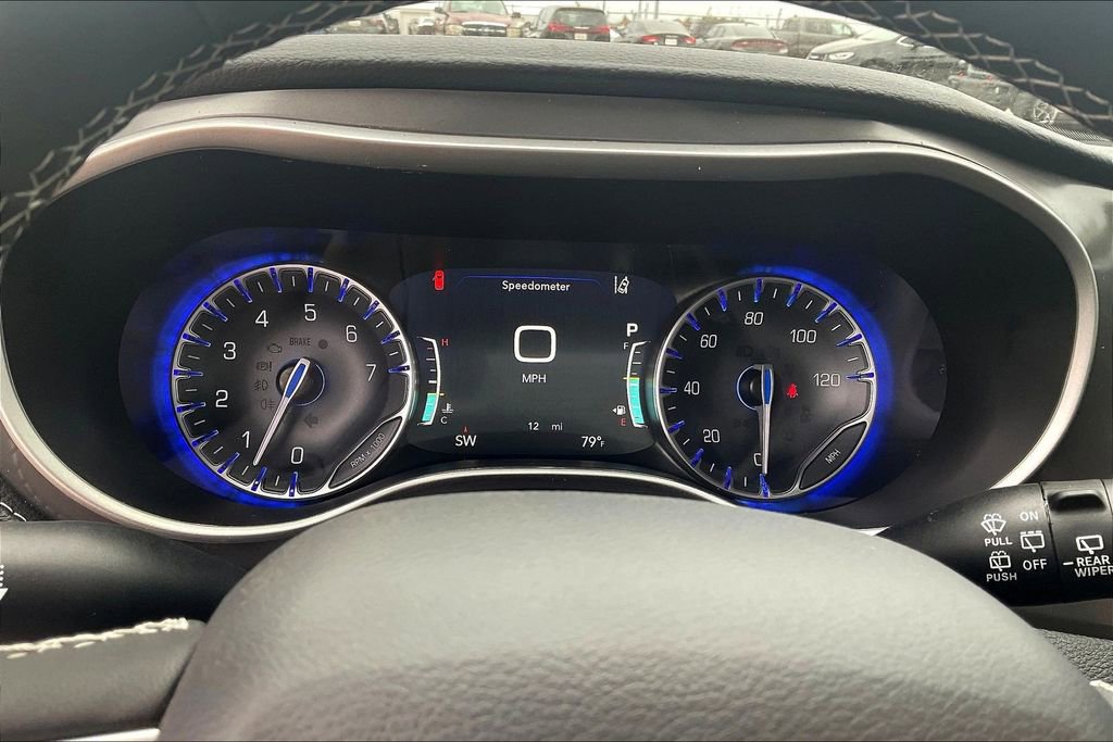 New 2026 Chrysler Pacifica Select image 15