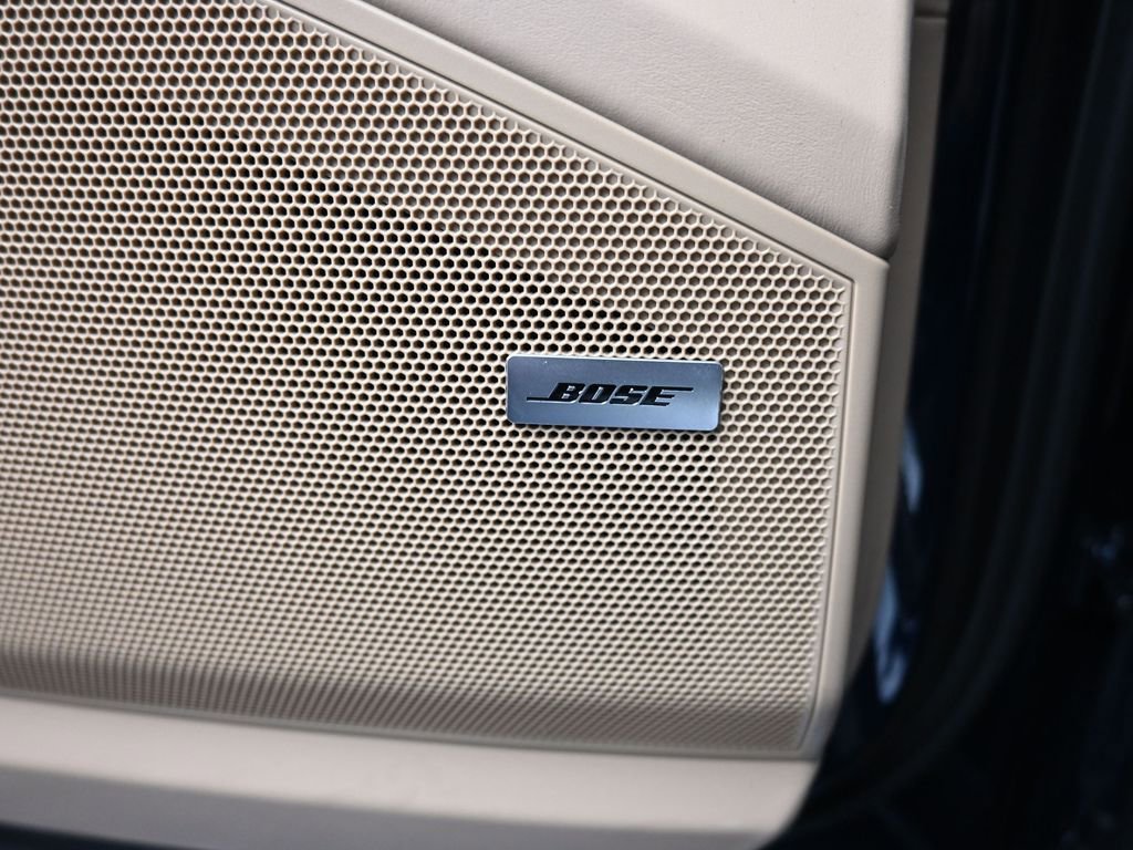 Certified 2025 Porsche Cayenne E-Hybrid Coupe image 24