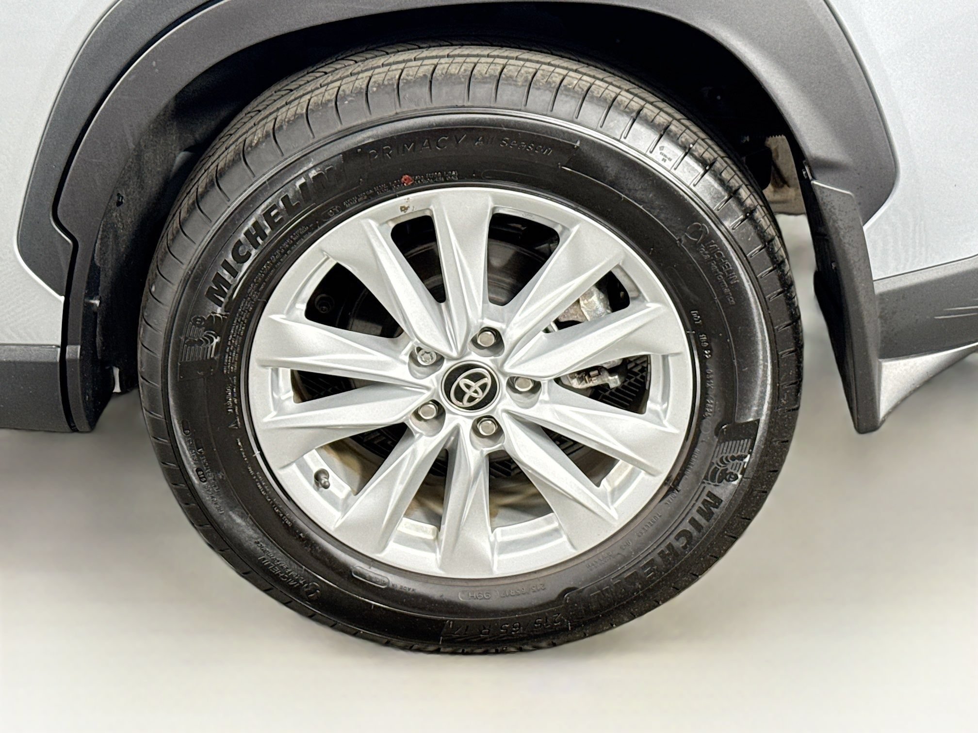 Certified 2026 Toyota Corolla Cross LE AWD/4WD image 9
