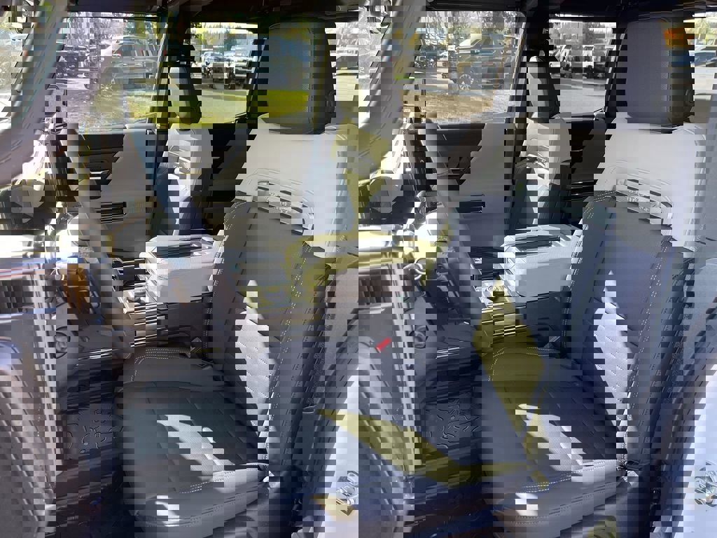 New 2026 GMC Hummer EV 4x4 Crew Cab image 19