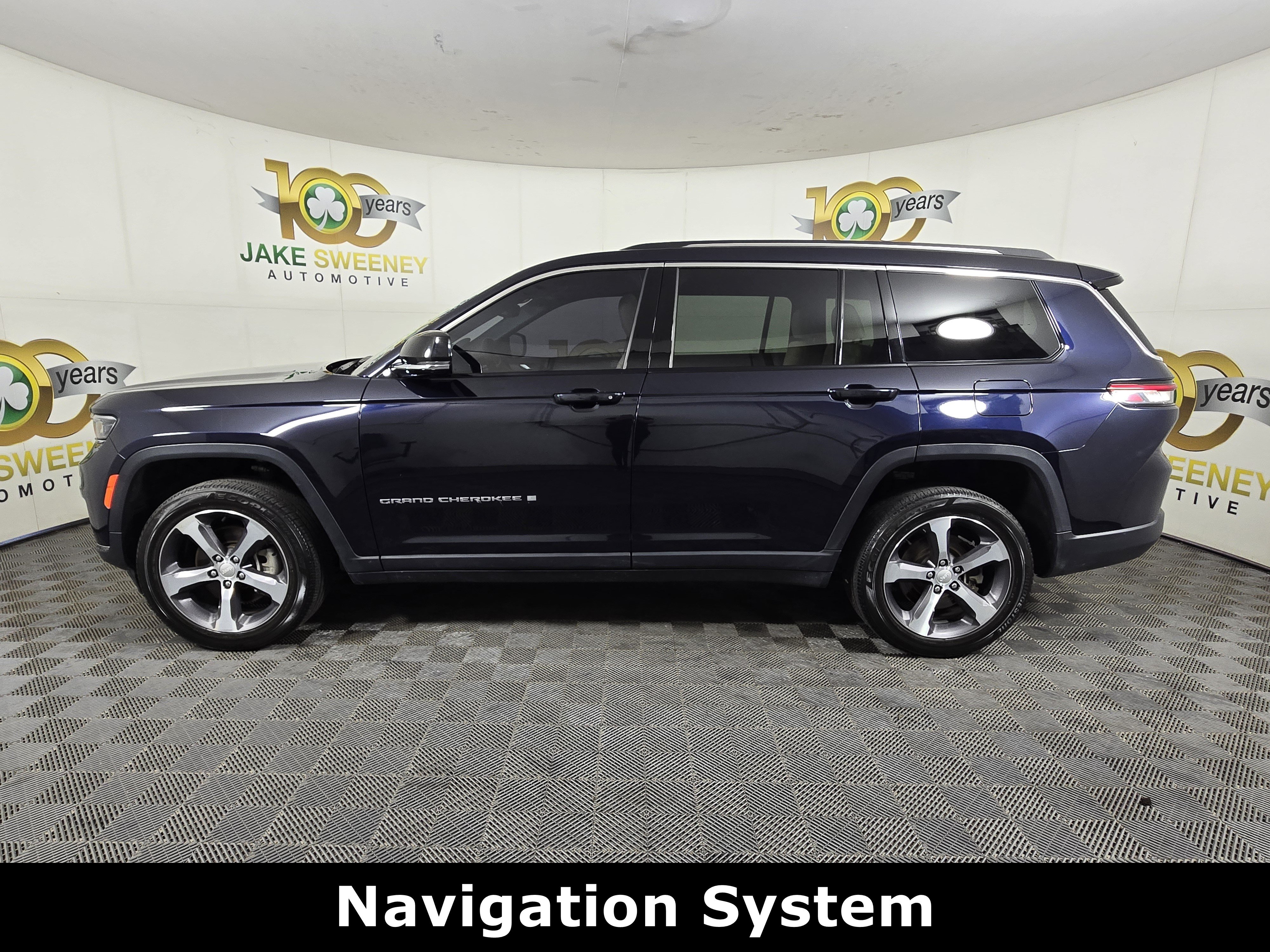 Used 2023 Jeep Grand Cherokee L Limited AWD/4WD image 4