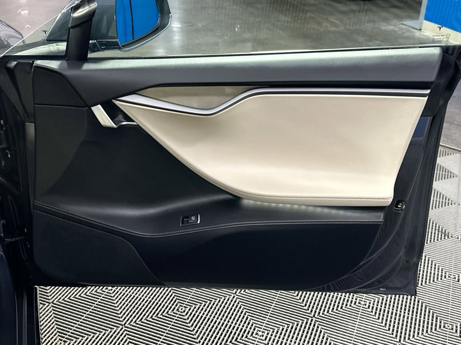 Used 2019 Tesla Model S Long Range image 34