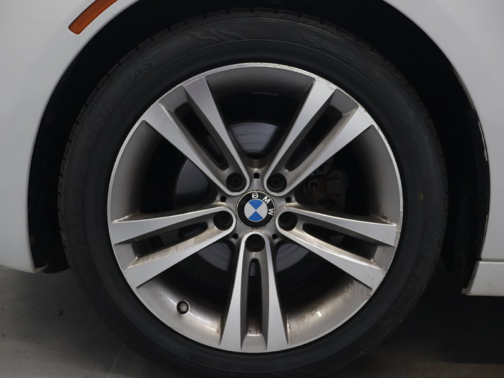Used 2017 BMW 330i Gran Turismo xDrive AWD/4WD image 34