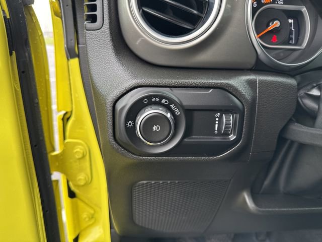 Used 2023 Jeep Wrangler Sahara image 18