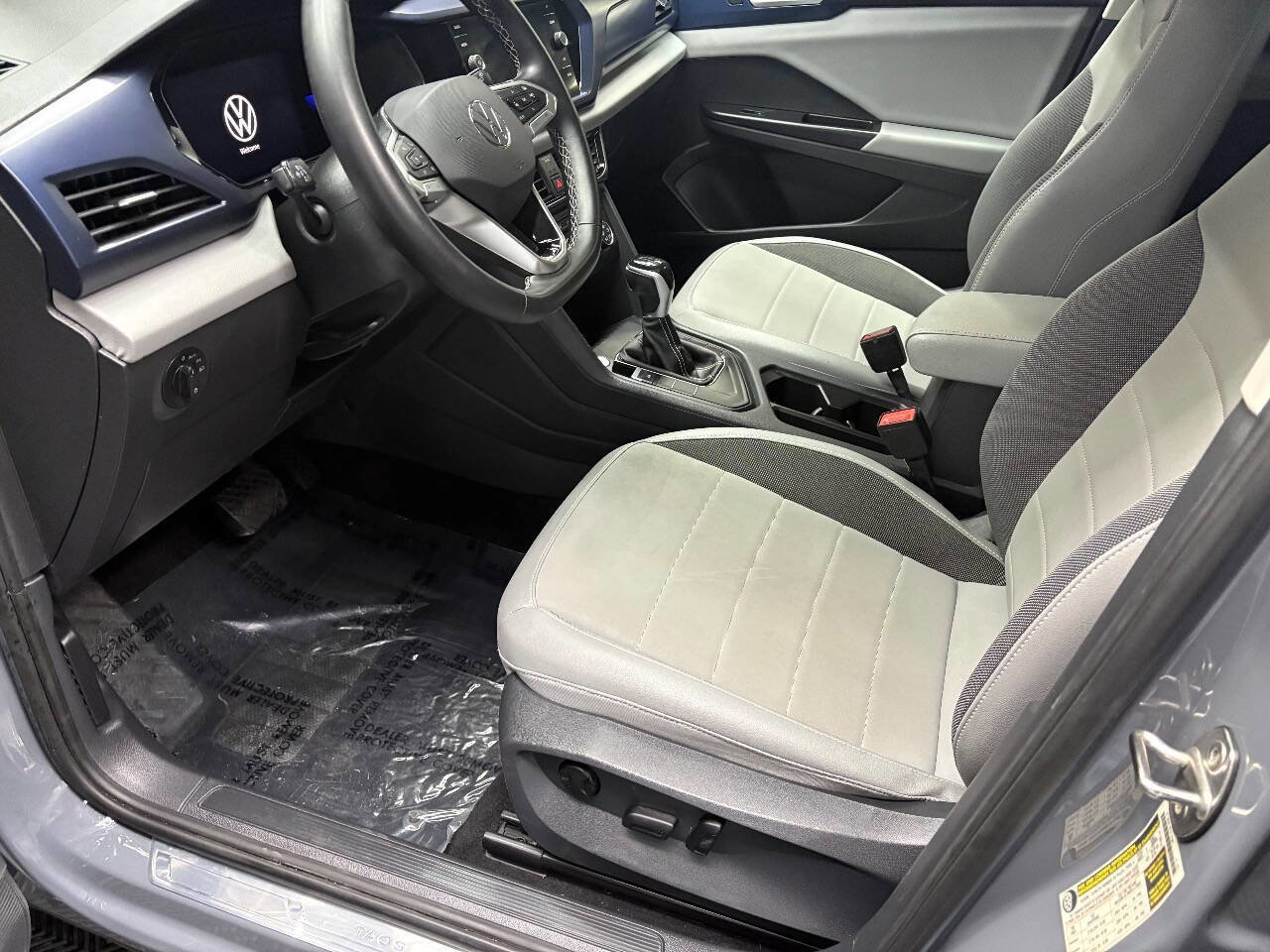 Used 2022 Volkswagen Taos SE image 25