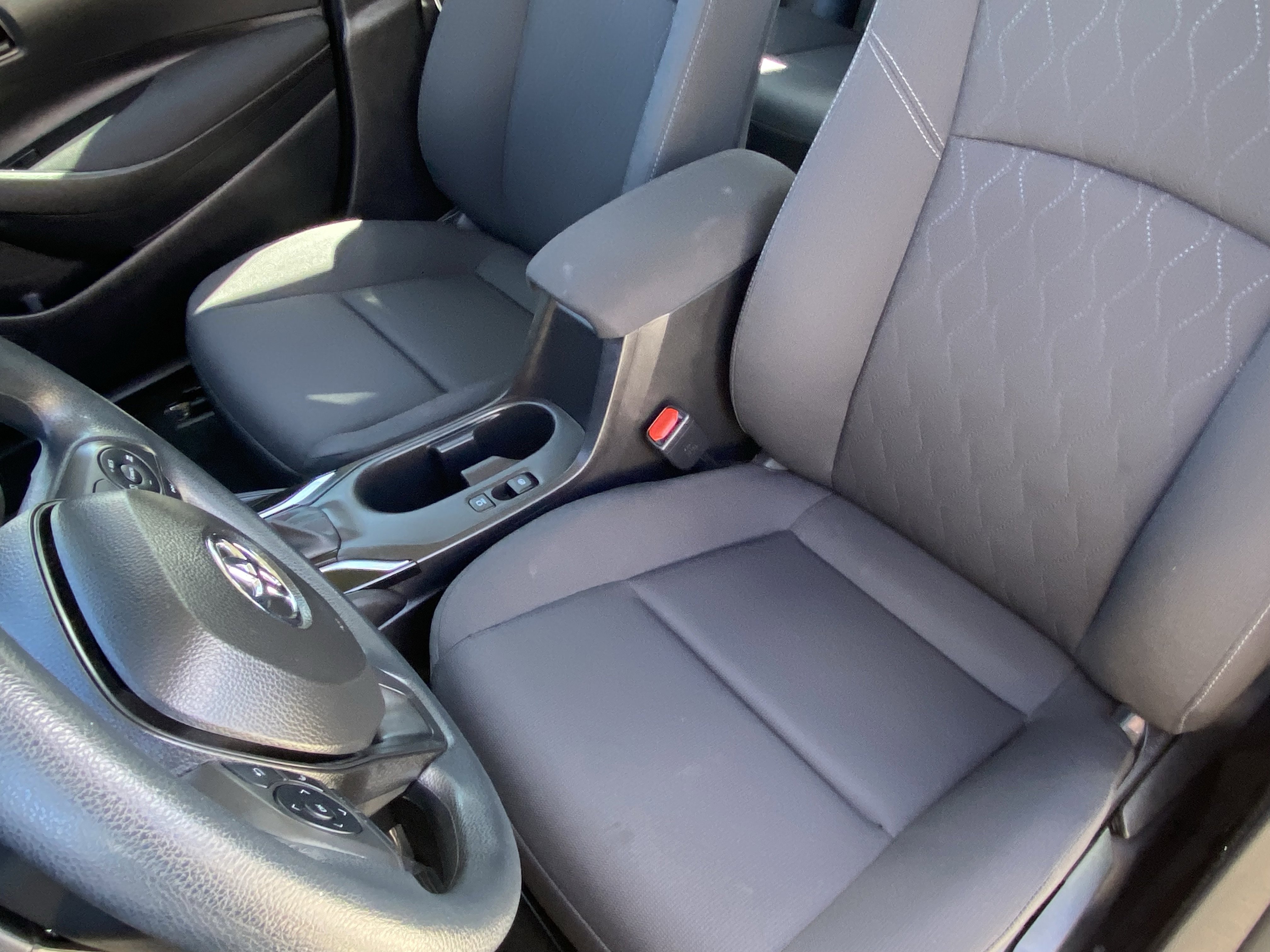 Certified 2025 Toyota Corolla LE image 27