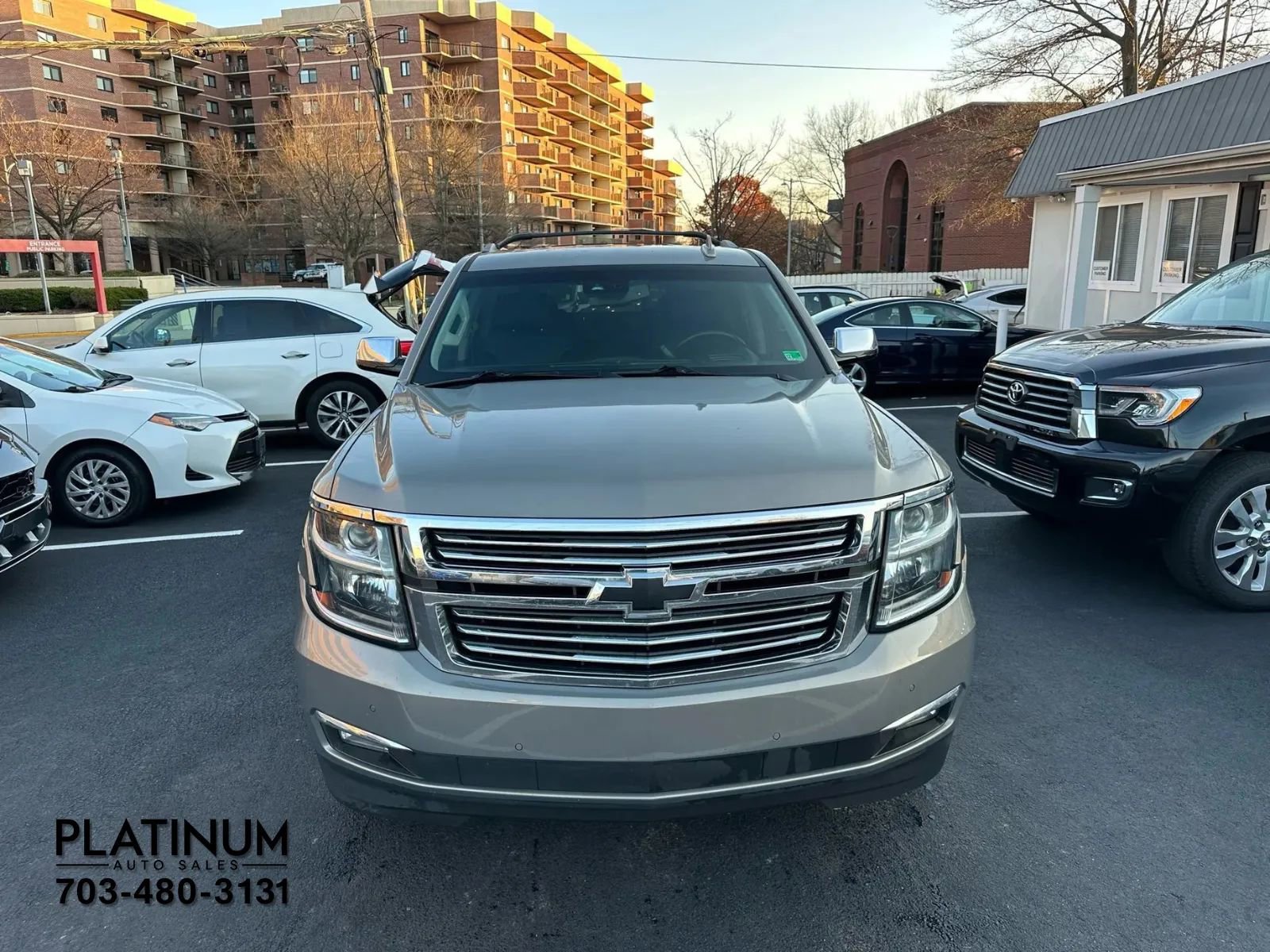 Used 2017 Chevrolet Suburban Premier image 4