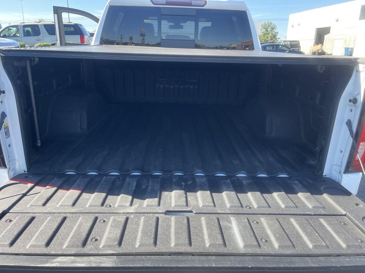 Used 2021 GMC Sierra 1500 SLT w/ SLT Premium Plus Package AWD/4WD image 27