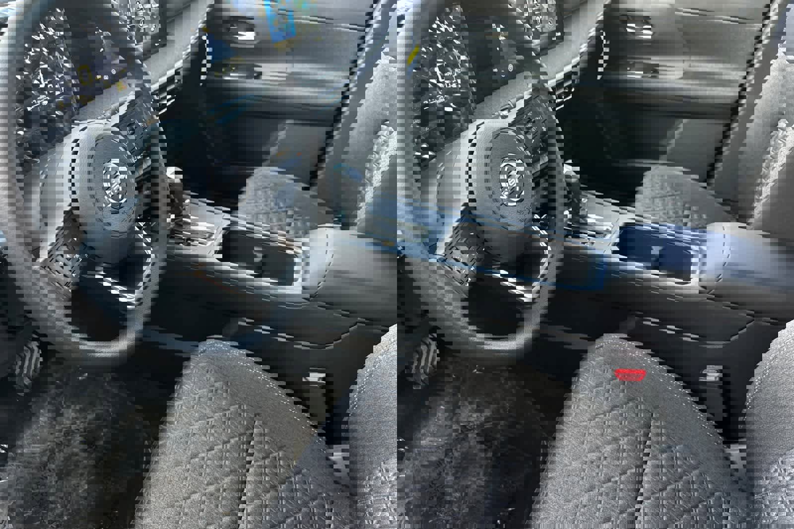 New 2026 Nissan Kicks SV image 12