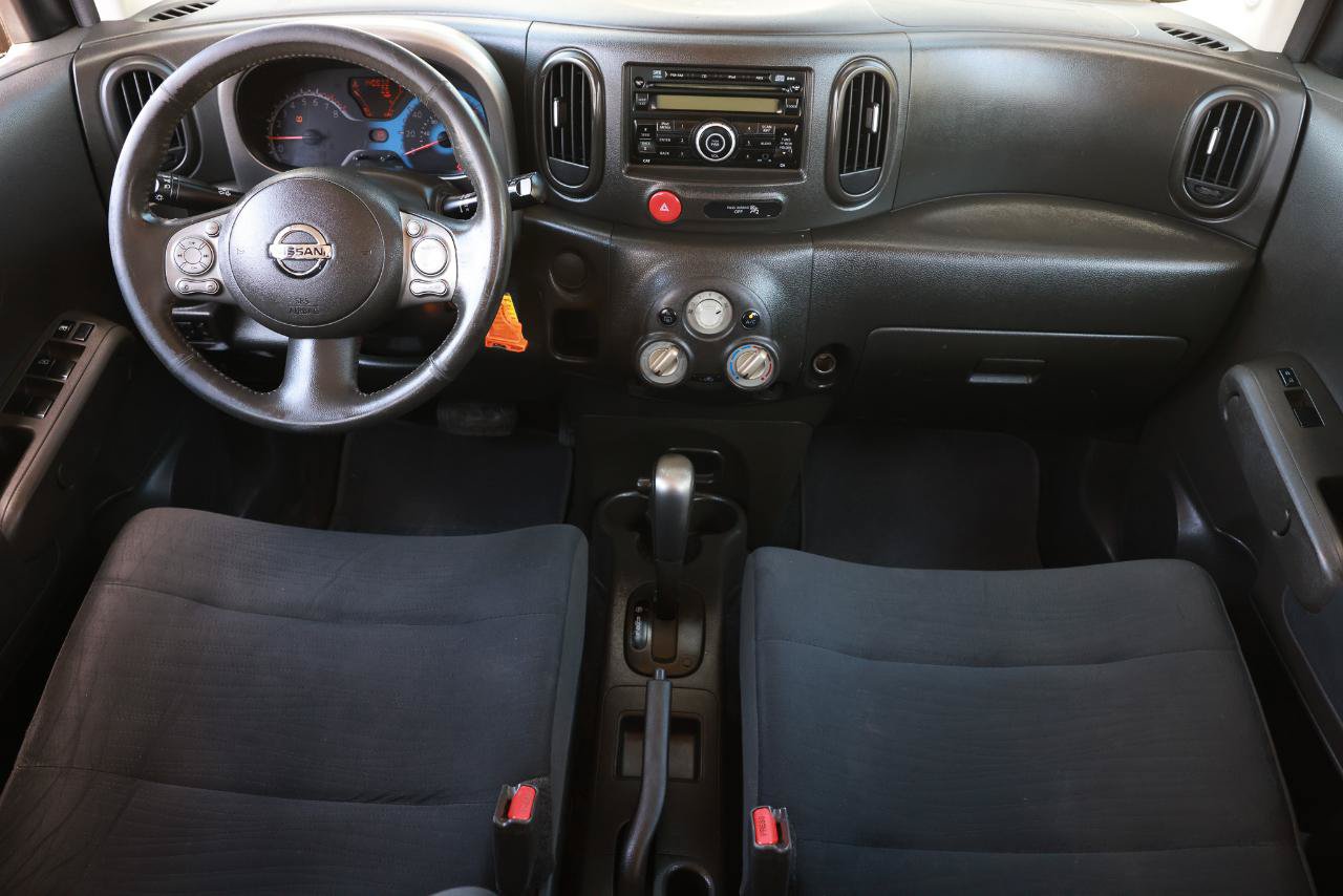 Used 2011 Nissan Cube 1.8 S w/ Interior Designer Pkg FWD image 2