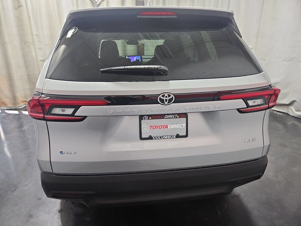 New 2026 Toyota Grand Highlander XLE FWD image 7
