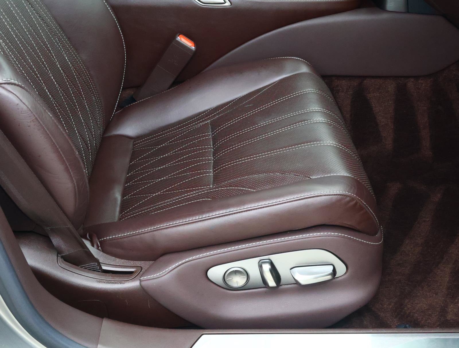 Used 2020 Lexus LS 500 w/ Interior Upgrade Package RWD image 17