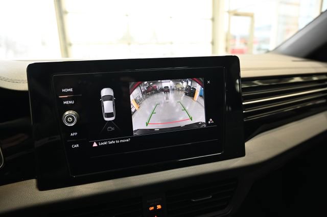 Used 2025 Volkswagen Jetta Sport image 16