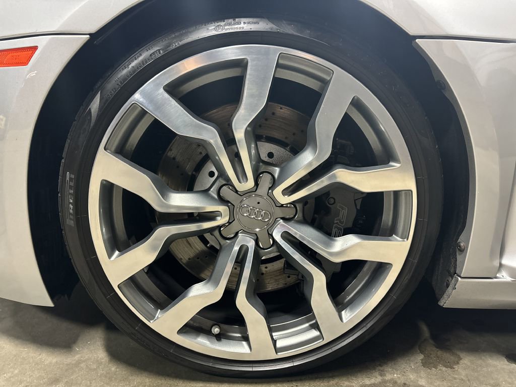 Used 2011 Audi R8 V10 image 43
