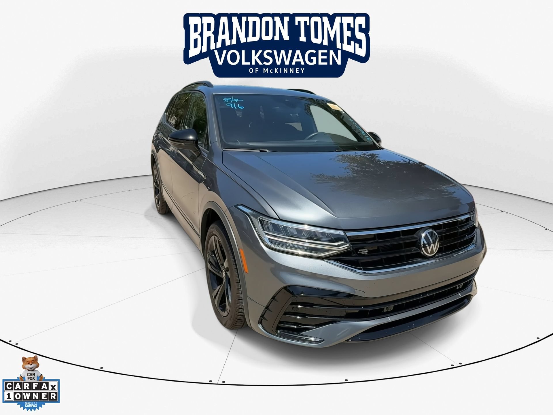Certified 2024 Volkswagen Tiguan SE R-Line FWD image 3