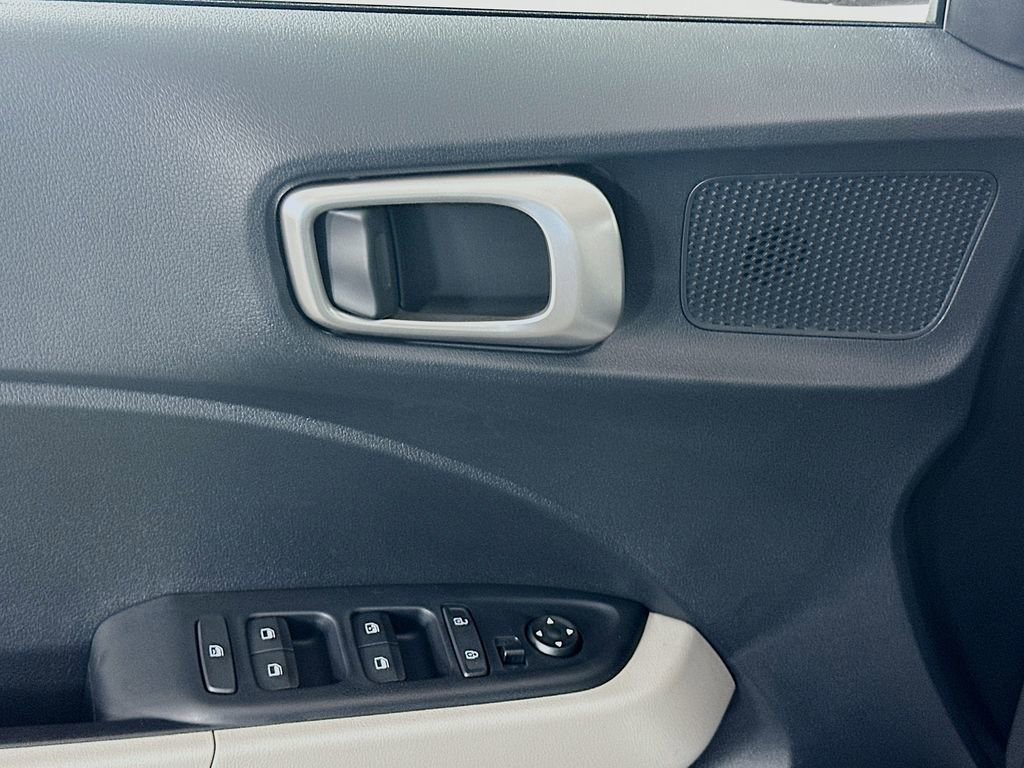 New 2026 Hyundai Venue SEL image 18