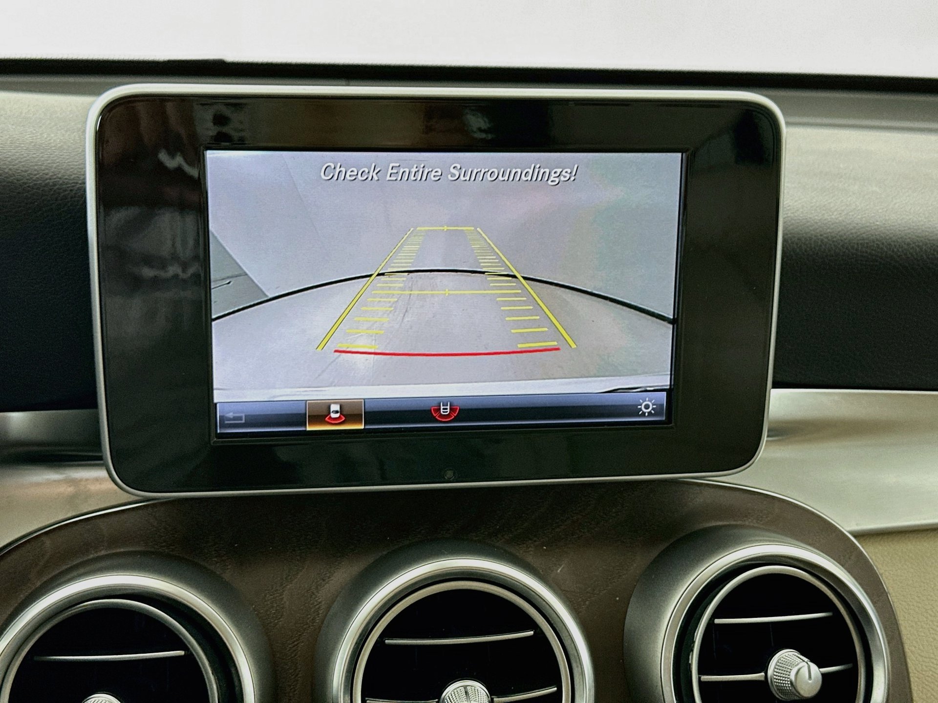 Used 2019 Mercedes-Benz GLC 300 image 14