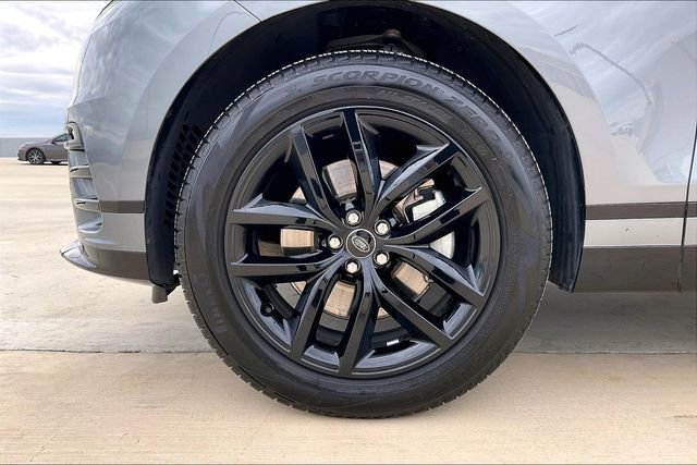 Used 2025 Land Rover Range Rover Velar Dynamic SE image 9