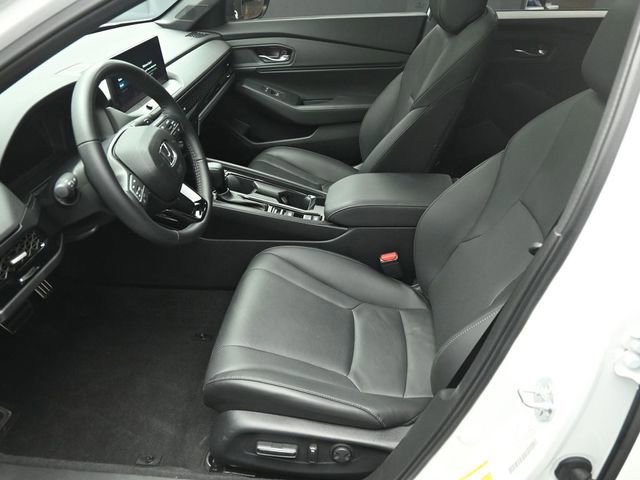 Used 2025 Honda Accord Sport image 10