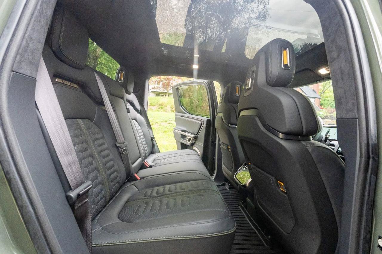 Used 2022 Rivian R1T Launch Edition AWD/4WD image 37