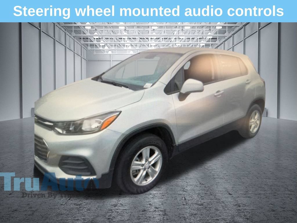 Used 2021 Chevrolet Trax LS w/ Tint and Cruise Package AWD/4WD image 2
