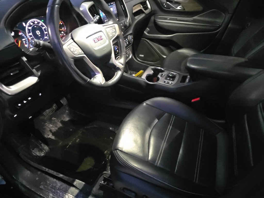 Used 2022 GMC Terrain Denali image 11