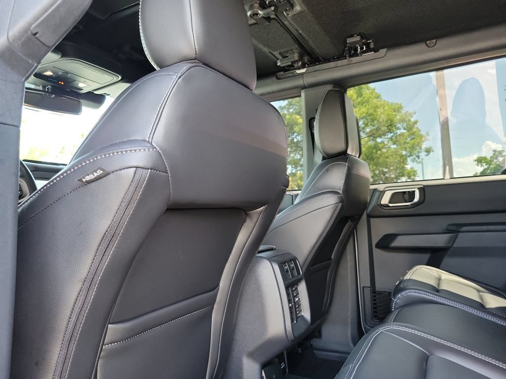 Used 2026 Ford Bronco Outer Banks AWD/4WD image 16