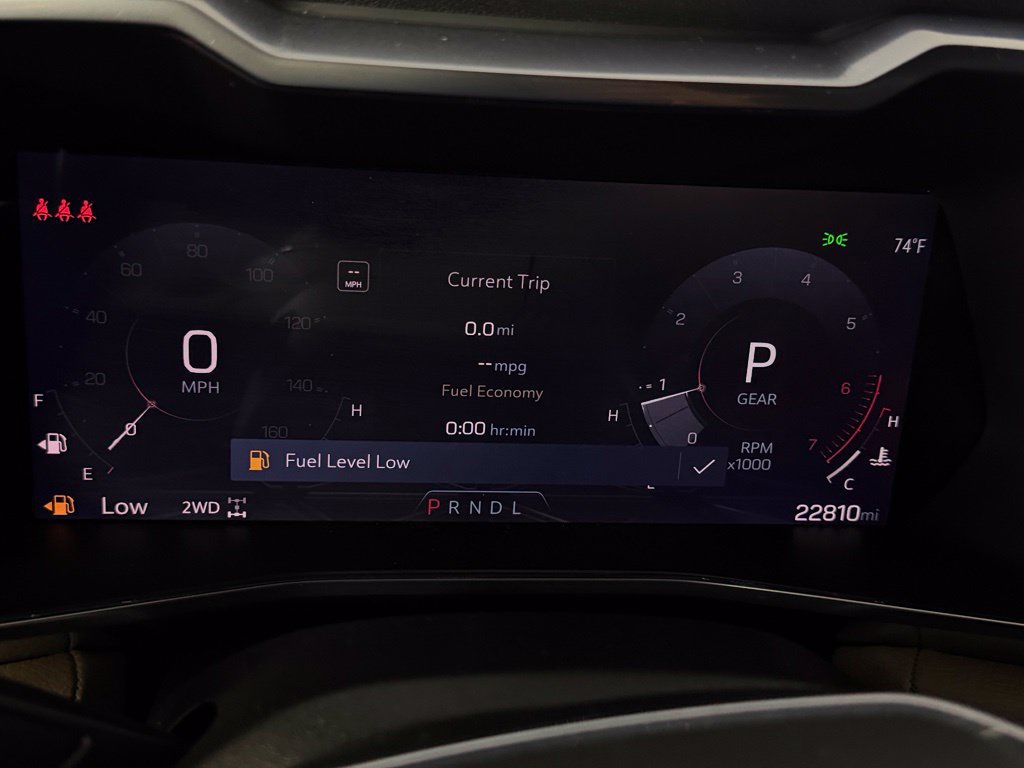 Used 2025 GMC Canyon Denali AWD/4WD image 15
