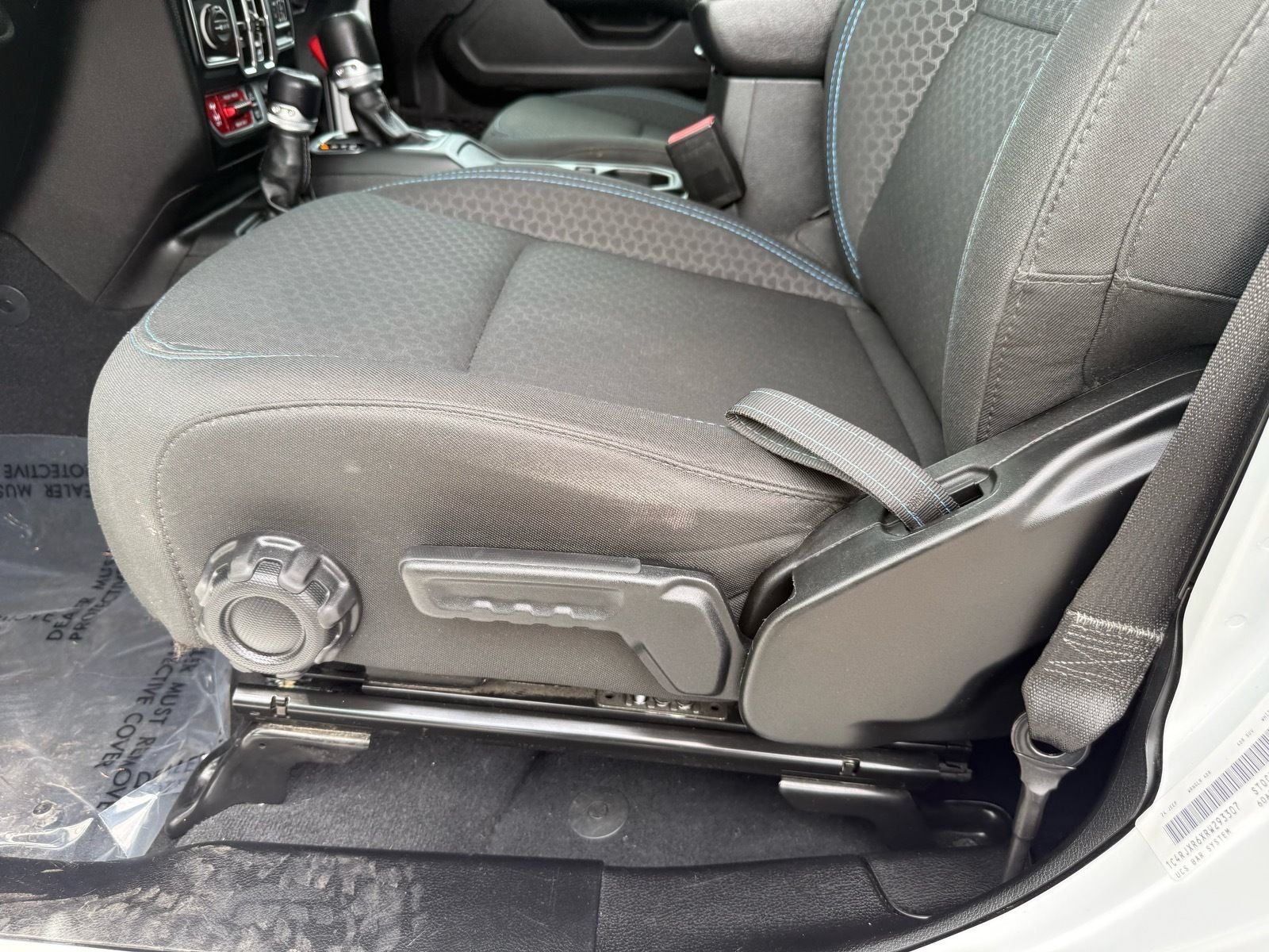 Used 2024 Jeep Wrangler Unlimited Rubicon 4xe AWD/4WD image 14