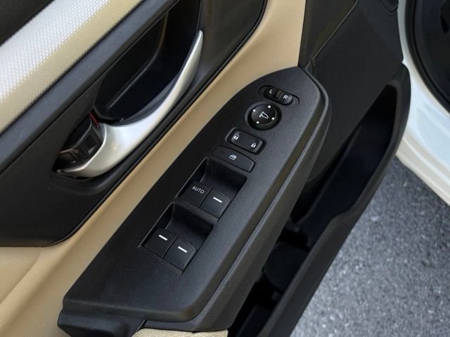 Used 2020 Honda CR-V LX image 13