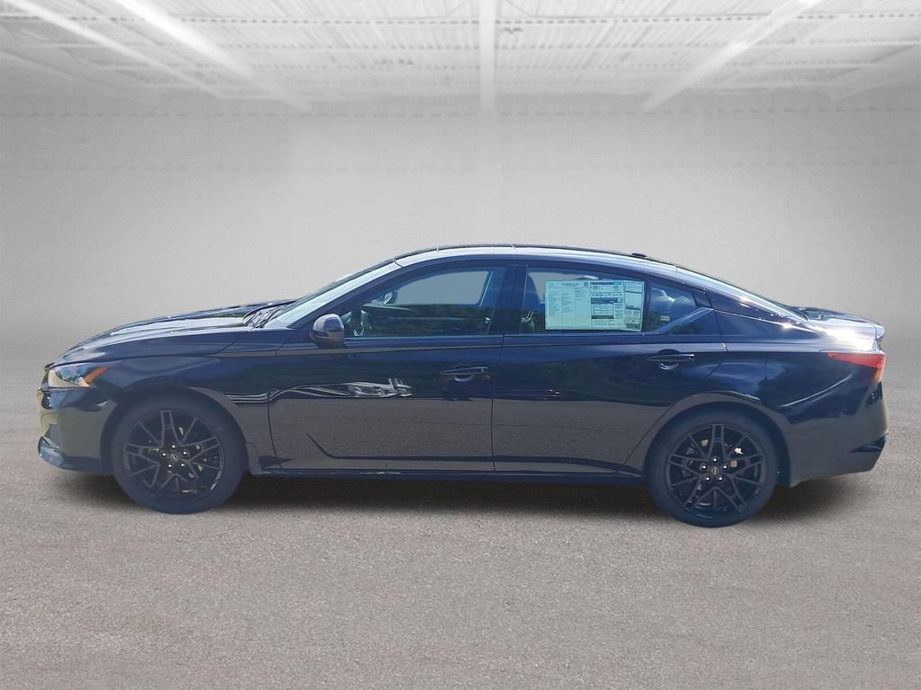 New 2026 Nissan Altima 2.5 SR w/ SR Midnight Edition Package FWD image 2