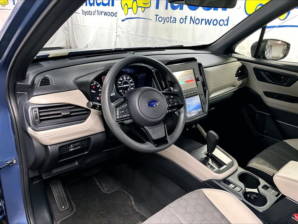 Used 2025 Subaru Forester AWD/4WD image 6
