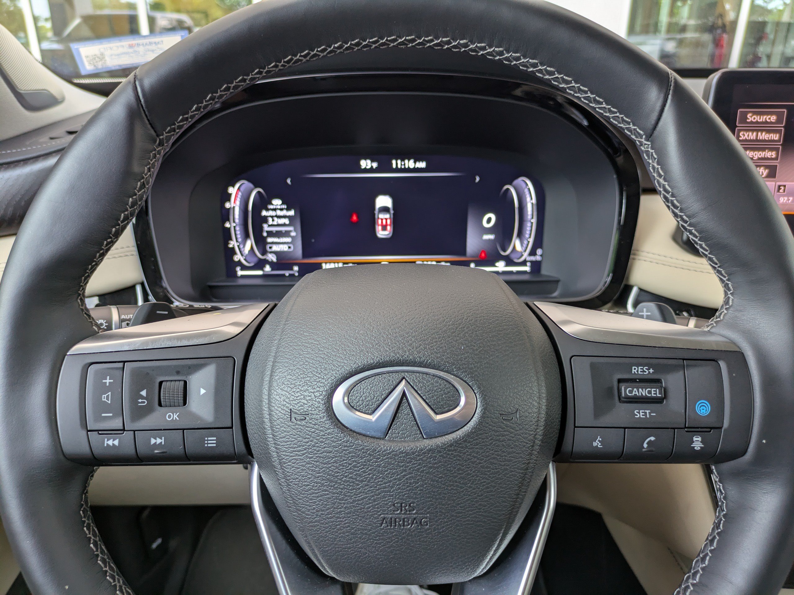 Used 2025 INFINITI QX60 Sensory w/ Vision Package AWD/4WD image 32