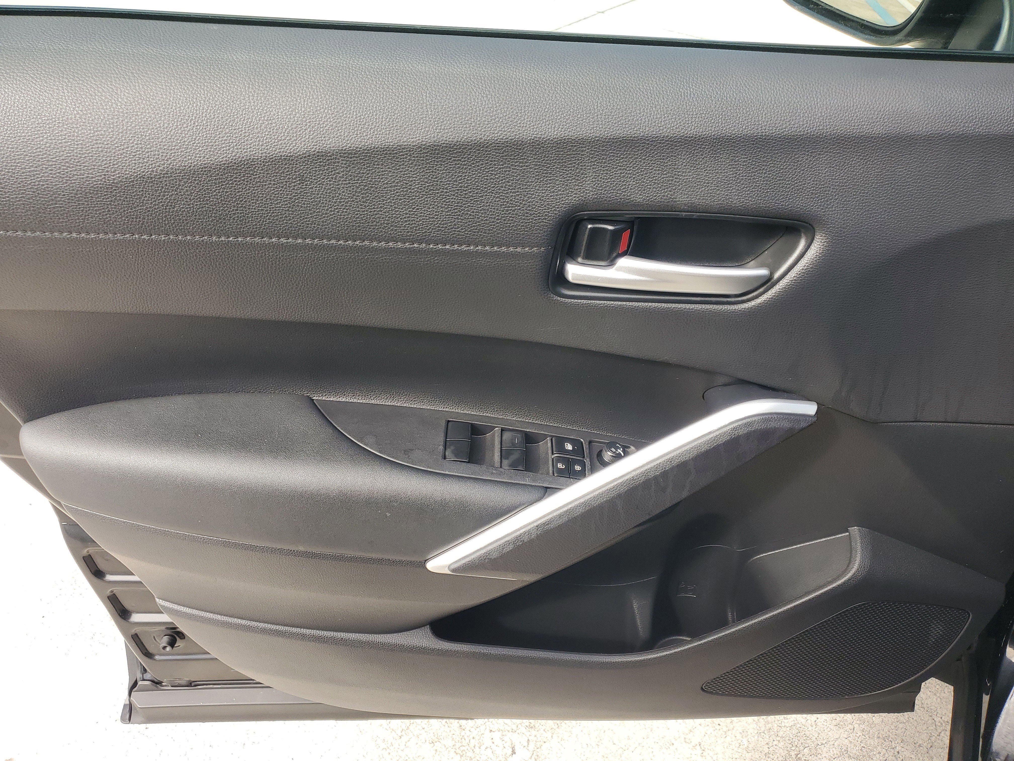 Used 2024 Toyota Corolla Cross XLE image 18