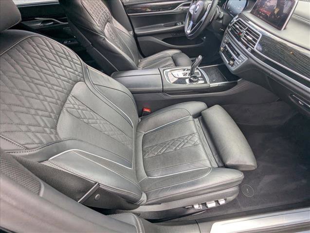 Used 2019 BMW 750i w/ Executive Package image 22