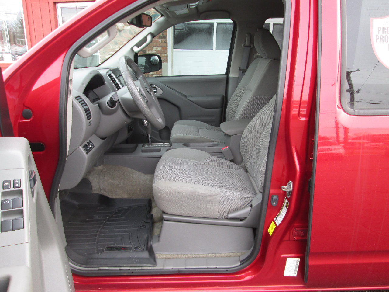 Used 2015 Nissan Frontier SV w/ SV Value Truck Package image 15