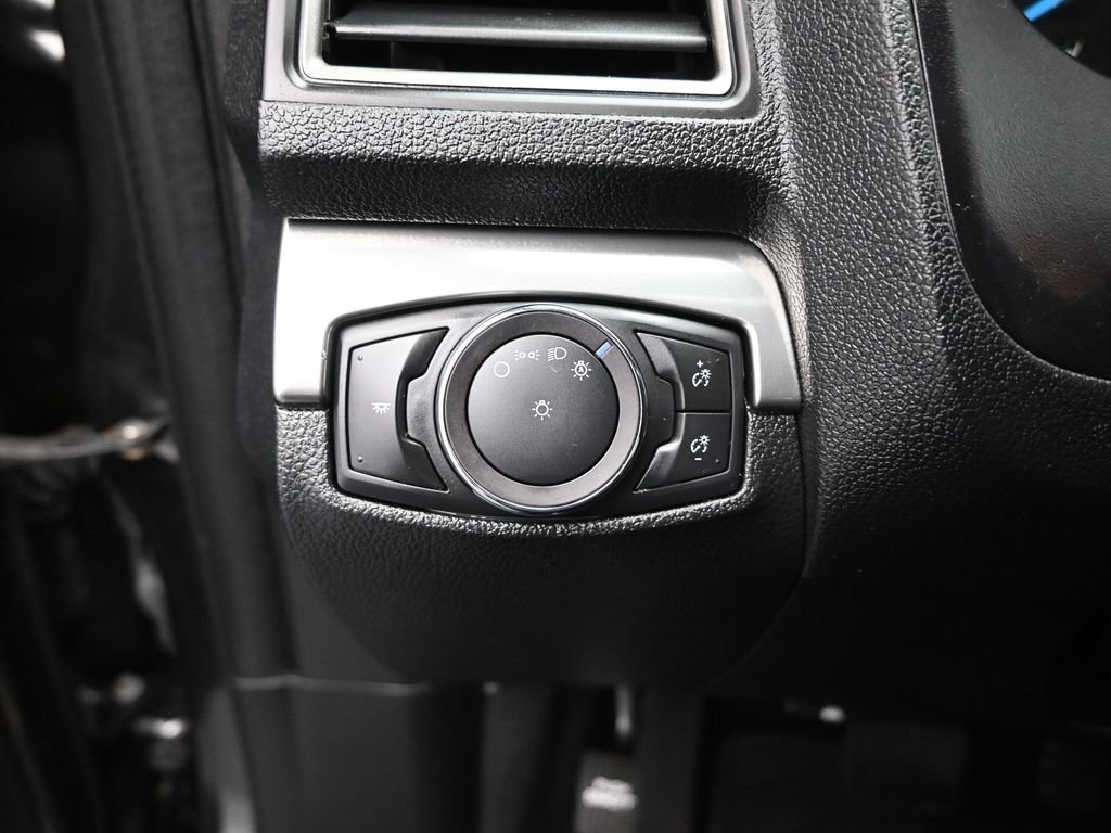 Certified 2018 Ford Explorer XLT image 13