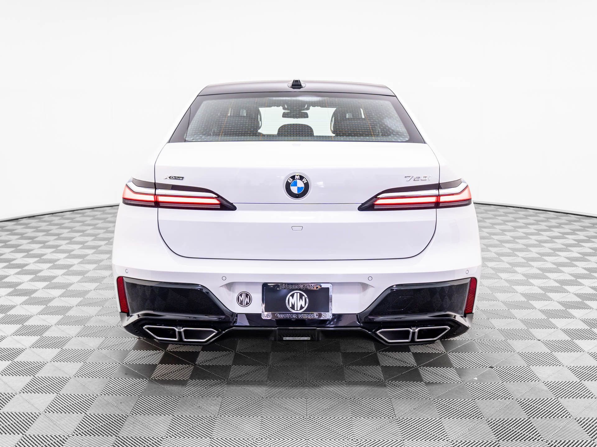 Used 2025 BMW 760i xDrive image 4